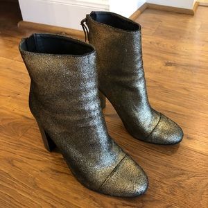 Tony bianco Brando boots in brass brocade